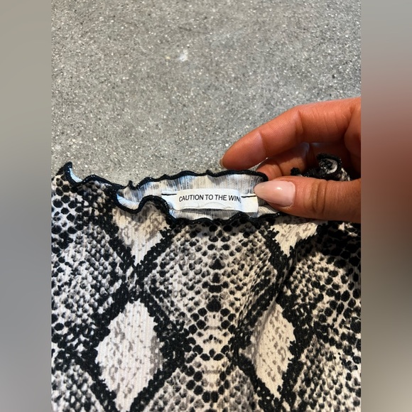 Top - Picture 2 of 3